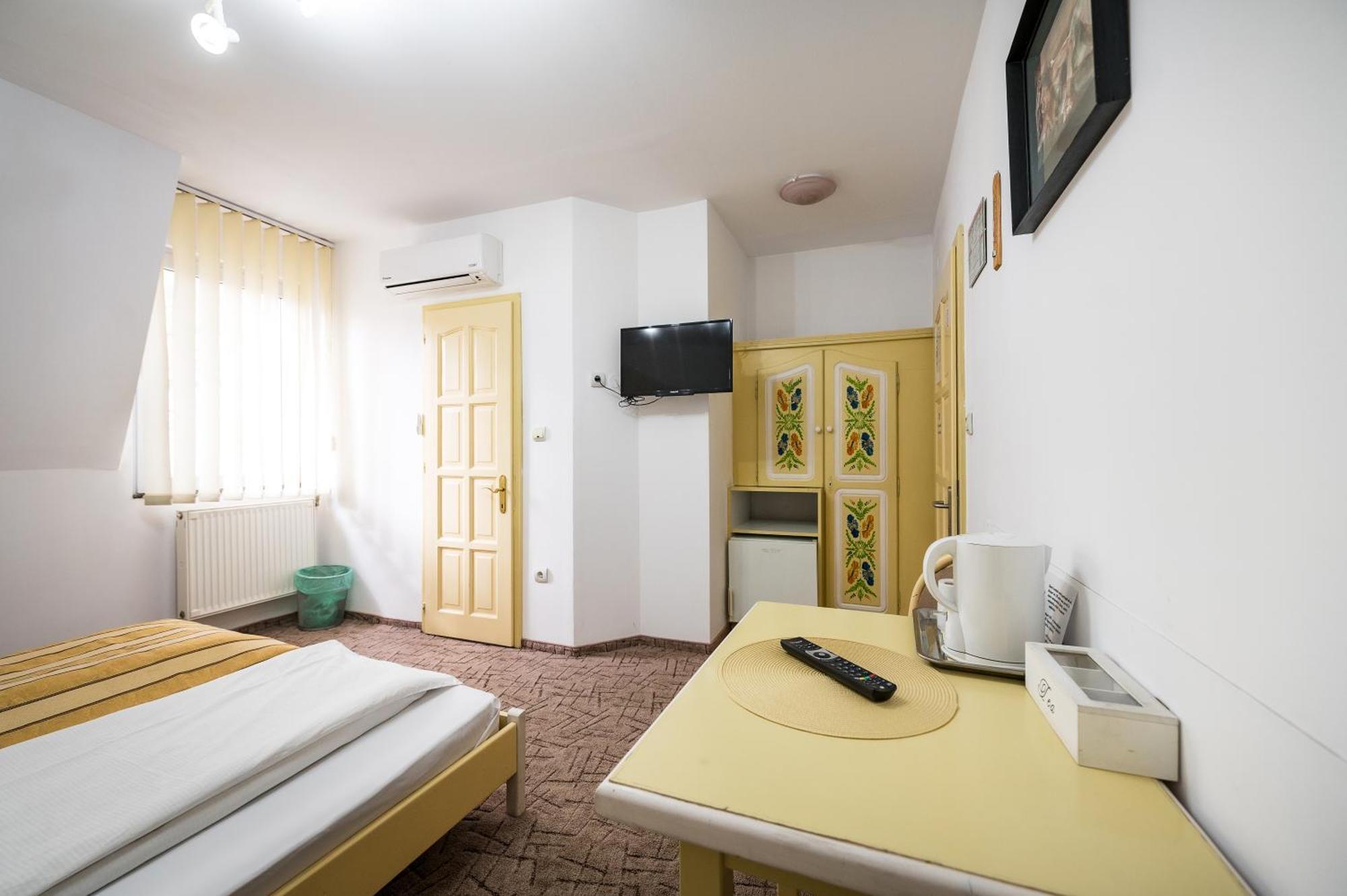 Hotel Sugas Sfântu Gheorghe Exterior foto